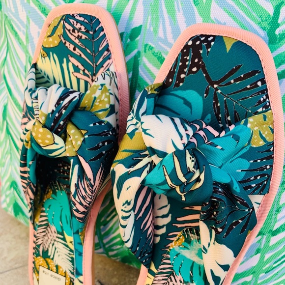 Dolce Vita Odele Palm Print Slide Sandal - Picture 5 of 5